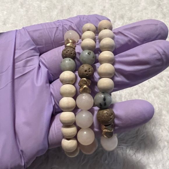 Lot of 3 Cream Wood Pink Crystal Round Beads Gold Disc Spacers Elastic Bracelets - Picture 6 of 6